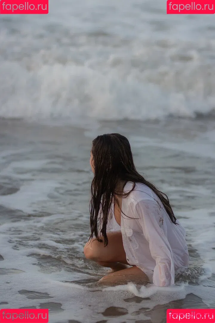 Elise Yukimura Onlyfans Photo Gallery 