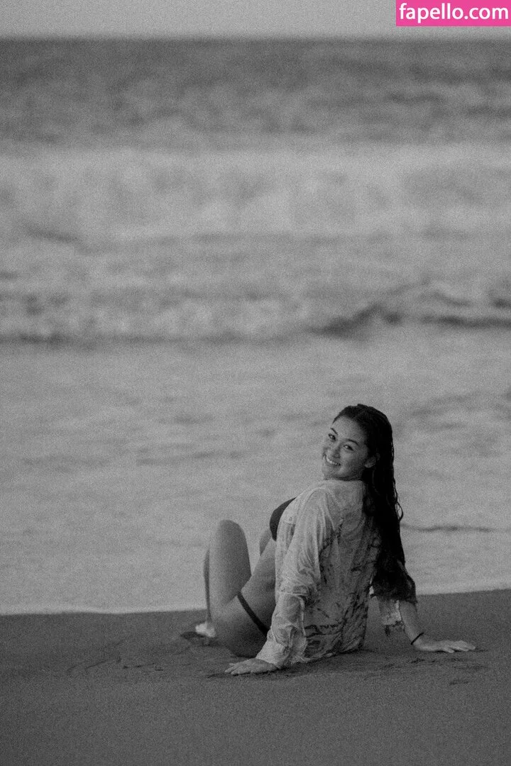 Elise Yukimura Onlyfans Photo Gallery 