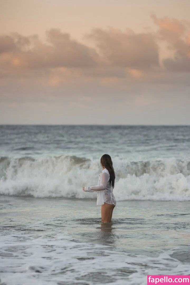 Elise Yukimura Onlyfans Photo Gallery 