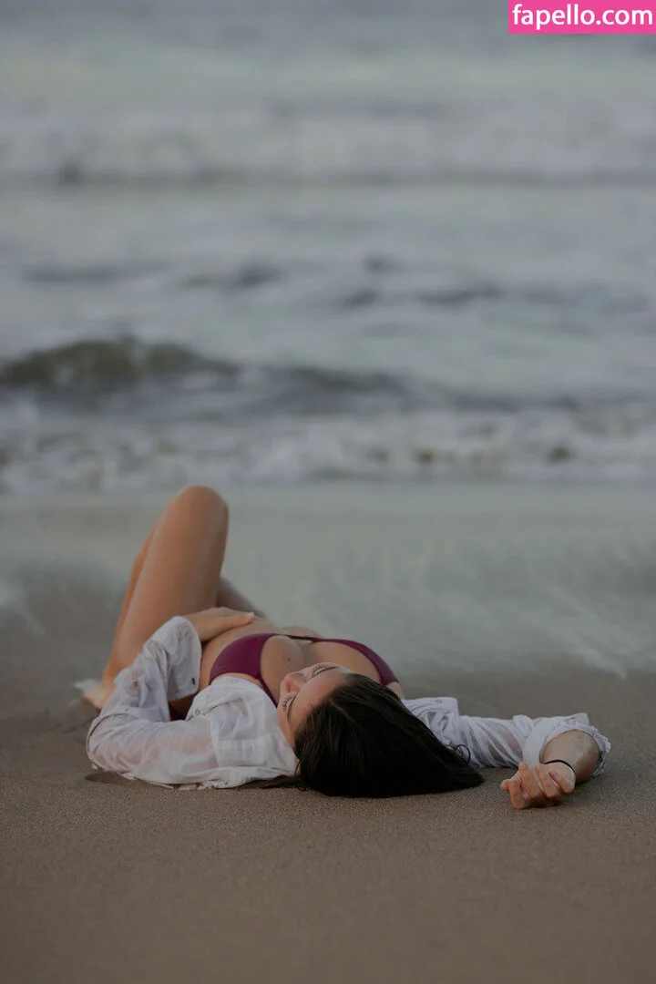 Elise Yukimura Onlyfans Photo Gallery 