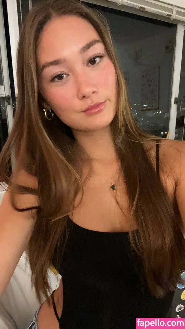 Elise Yukimura Onlyfans Photo Gallery 