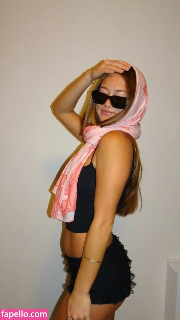 Elise Yukimura Onlyfans Photo Gallery 