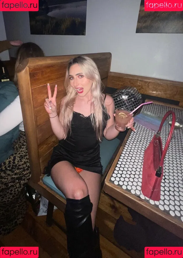 bb_apes Onlyfans Photo Gallery 