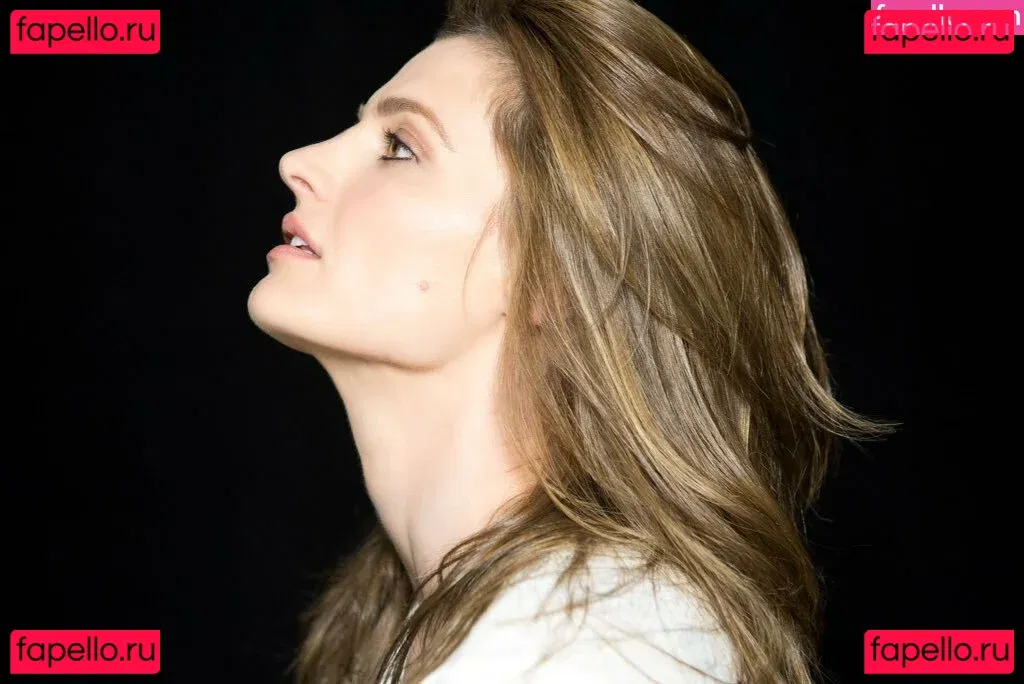 Stana Katic Onlyfans Photo Gallery 