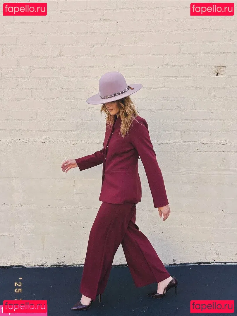 Stana Katic Onlyfans Photo Gallery 