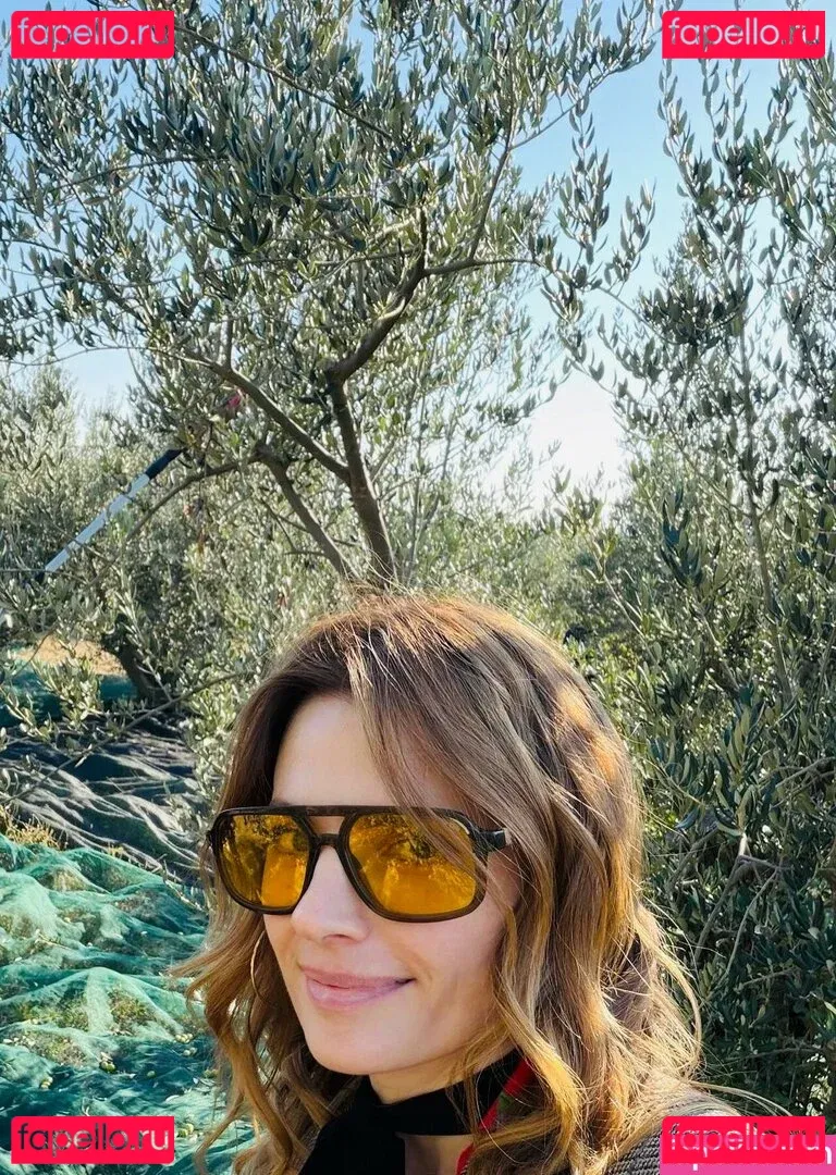 Stana Katic Onlyfans Photo Gallery 