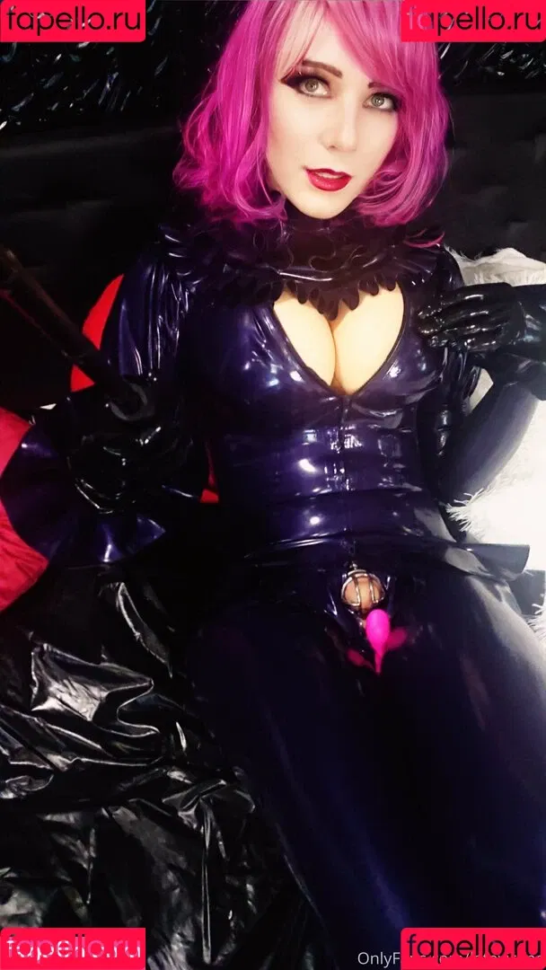 latexirime Onlyfans Photo Gallery 