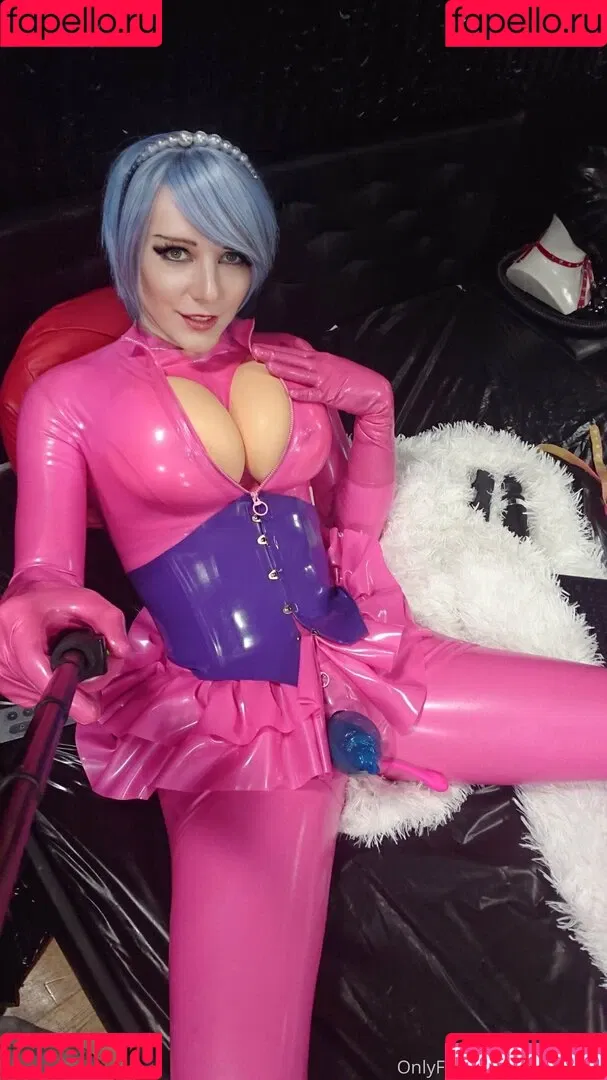 latexirime Onlyfans Photo Gallery 