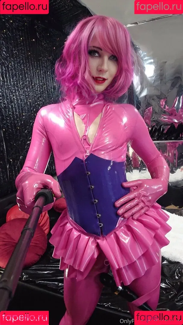 latexirime Onlyfans Photo Gallery 