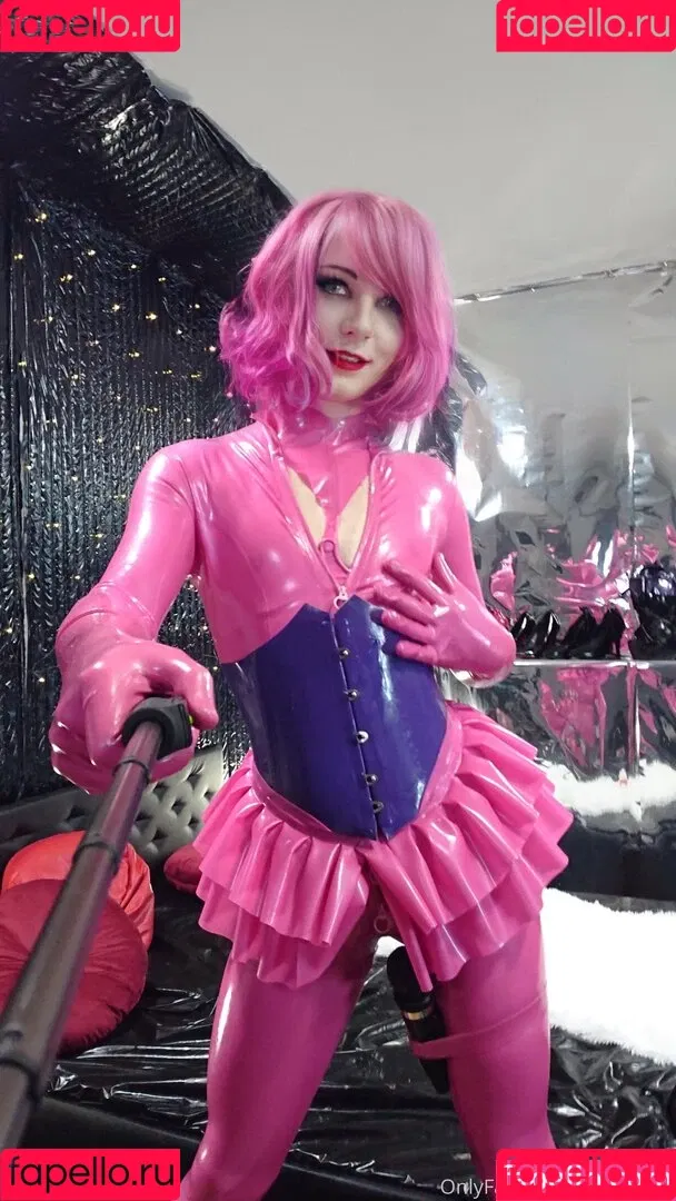 latexirime Onlyfans Photo Gallery 