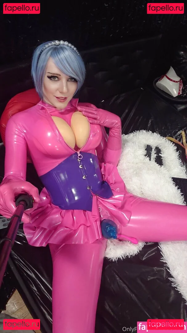 latexirime Onlyfans Photo Gallery 