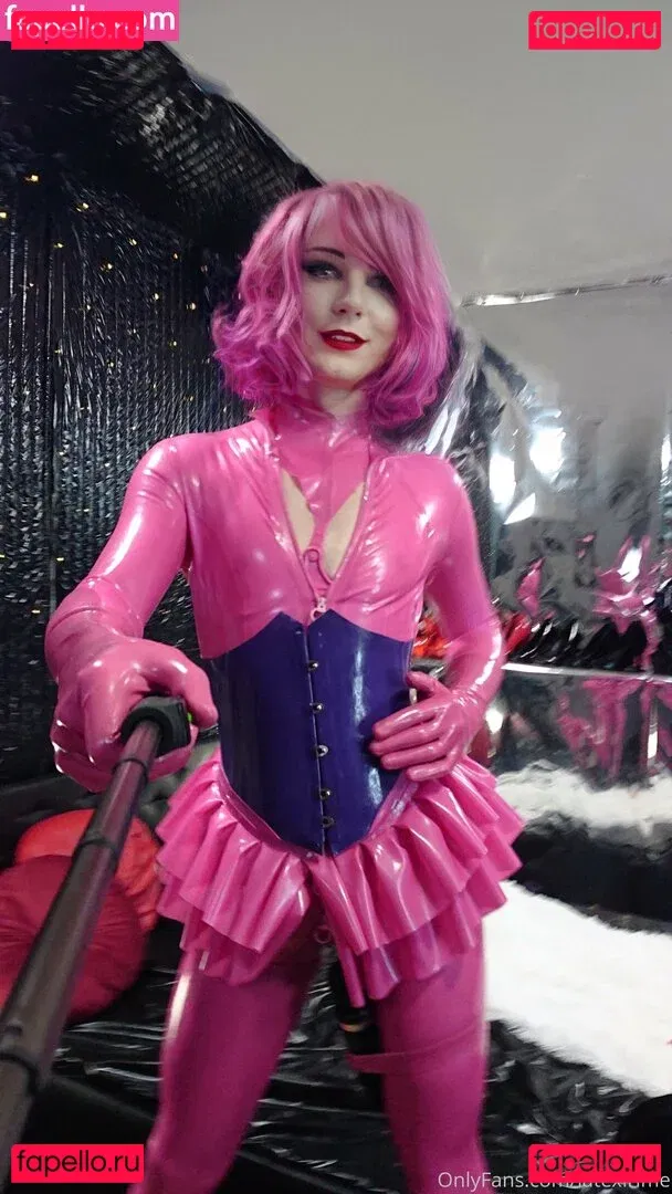 latexirime Onlyfans Photo Gallery 