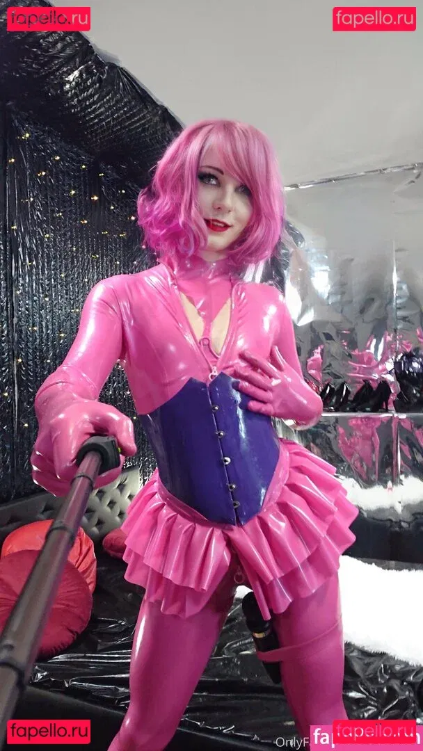 latexirime Onlyfans Photo Gallery 