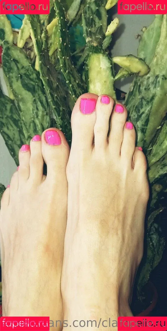 clarita.feet Onlyfans Photo Gallery 