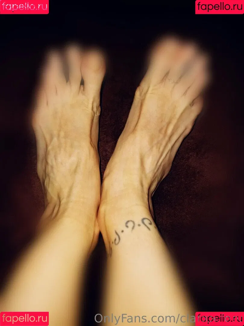 clarita.feet Onlyfans Photo Gallery 