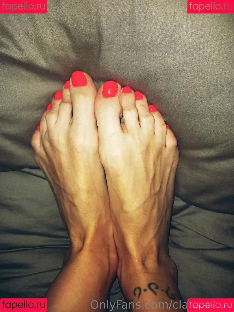 clarita.feet Onlyfans Photo Gallery 