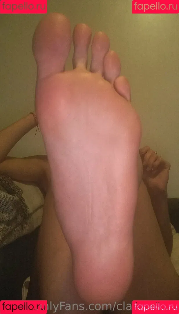 clarita.feet Onlyfans Photo Gallery 