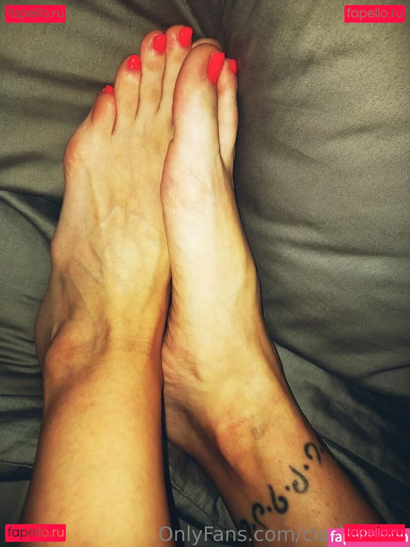 clarita.feet Onlyfans Photo Gallery 