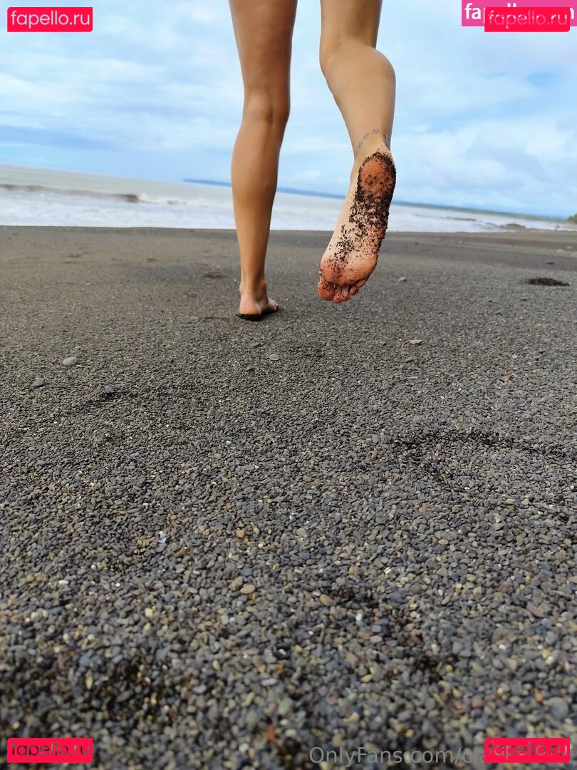 clarita.feet Onlyfans Photo Gallery 