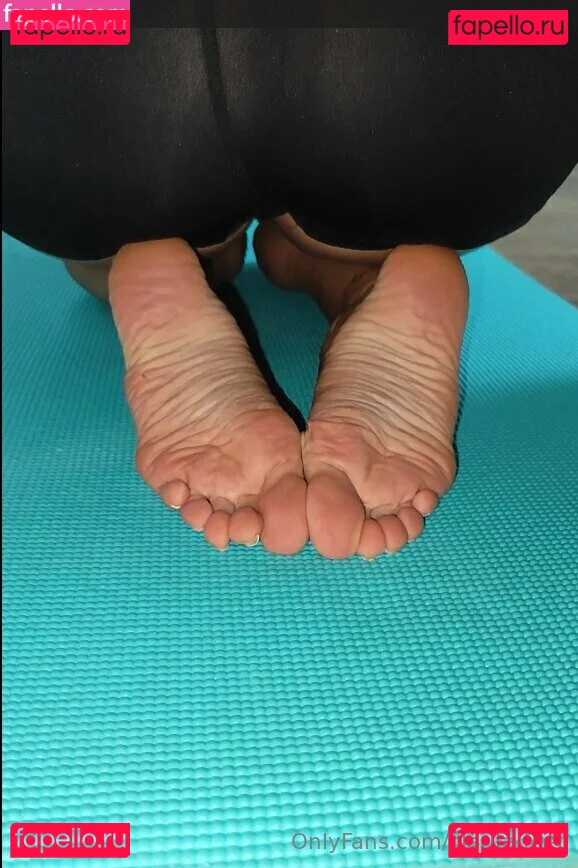 clarita.feet Onlyfans Photo Gallery 