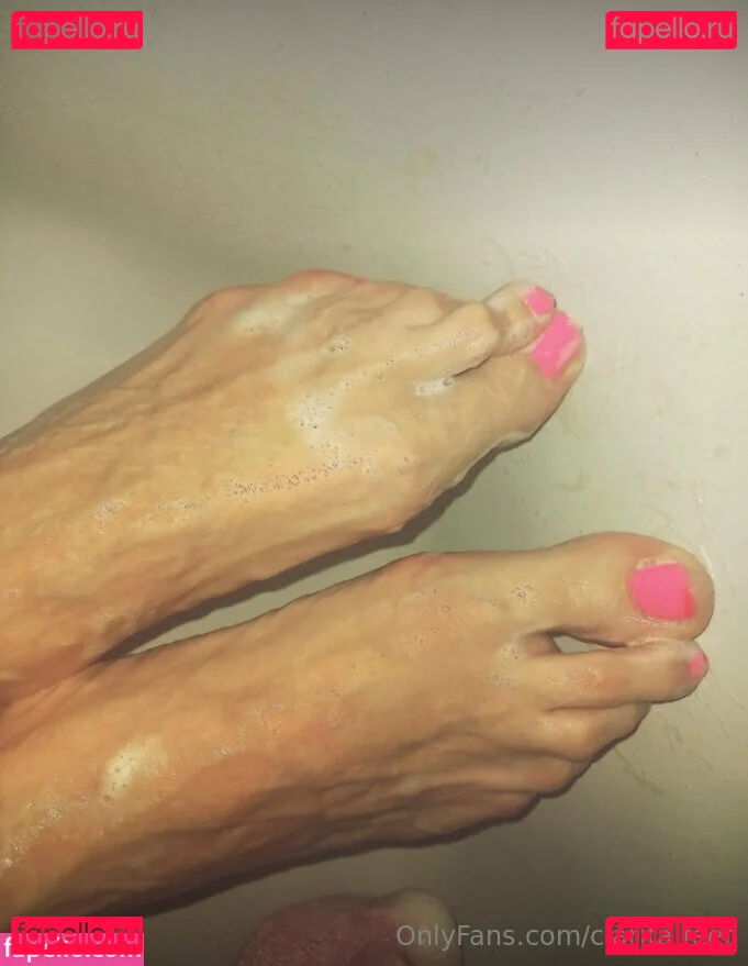 clarita.feet Onlyfans Photo Gallery 