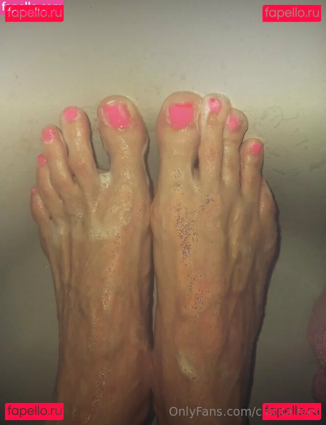 clarita.feet Onlyfans Photo Gallery 