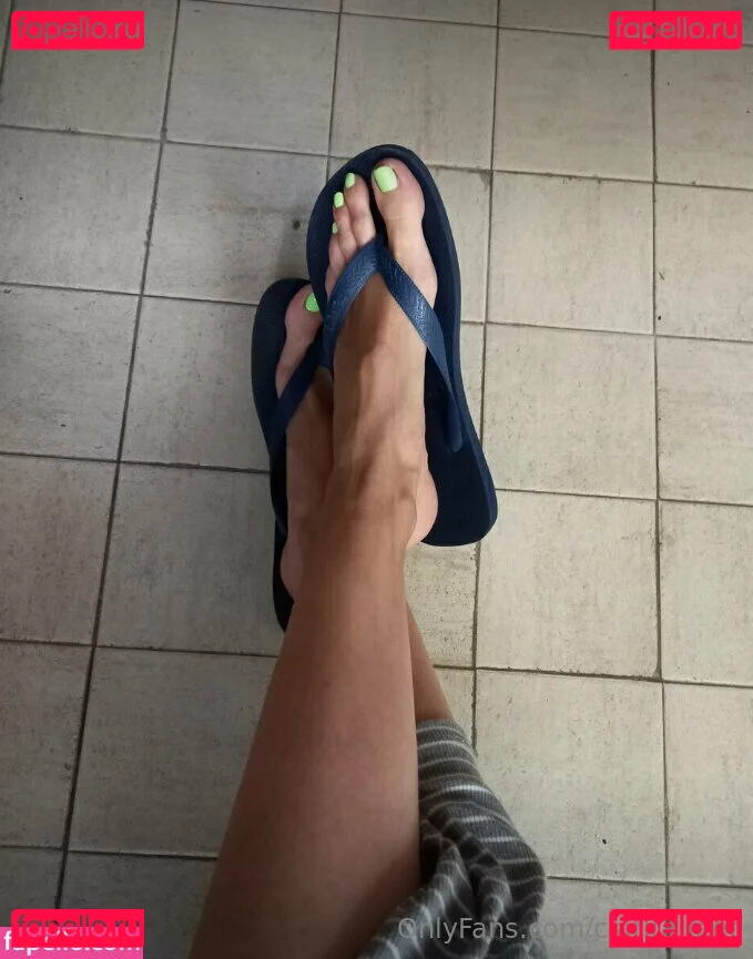 clarita.feet Onlyfans Photo Gallery 