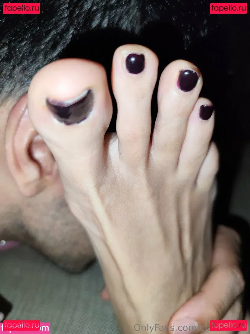 clarita.feet Onlyfans Photo Gallery 