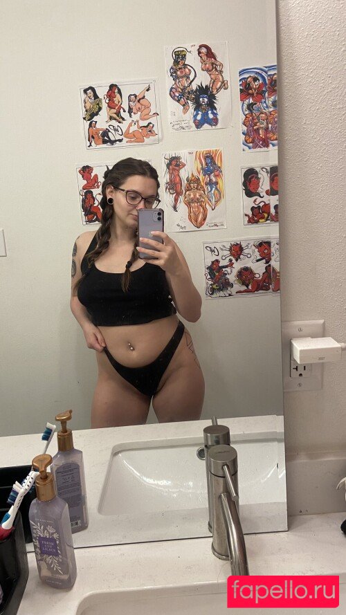 Draculiiv Nude Onlyfans Photo 8