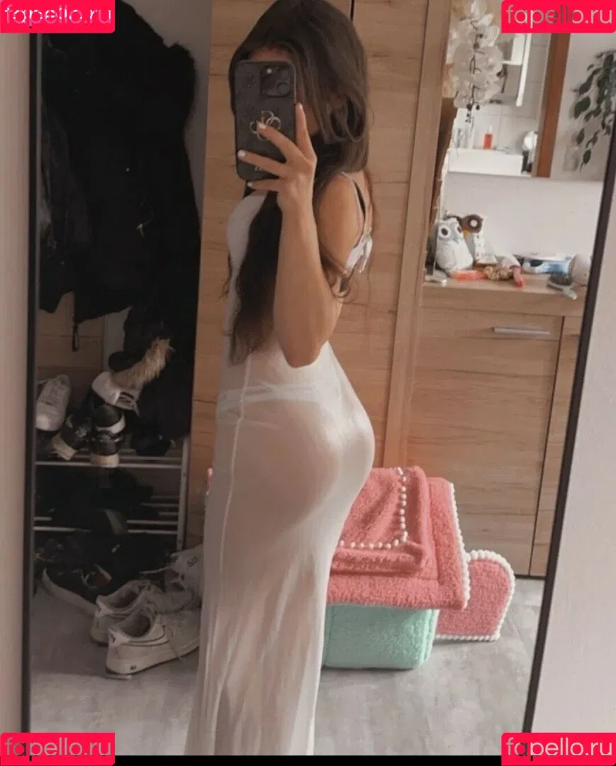 Doreengnadi Onlyfans Photo Gallery 