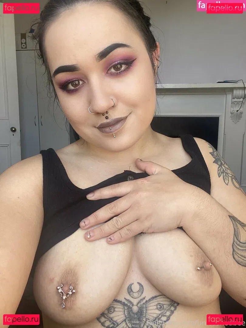 unleashedbee Onlyfans Photo Gallery 