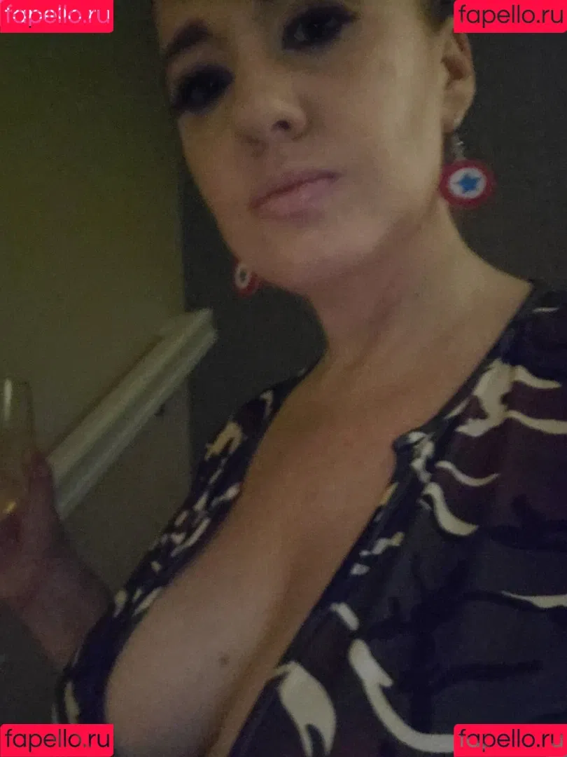Rawrist Onlyfans Photo Gallery 