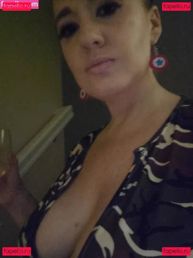 Rawrist Onlyfans Photo Gallery 