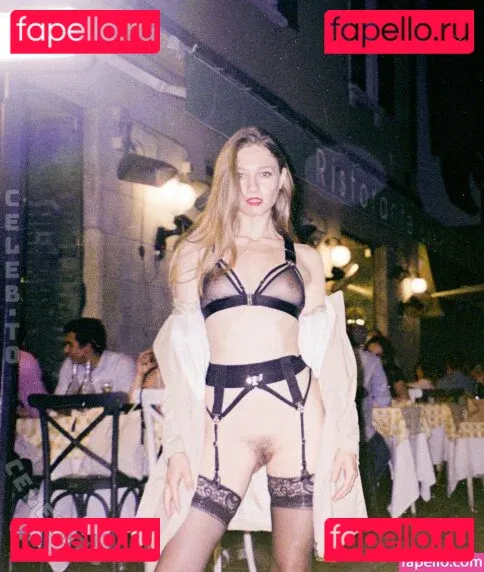 AmmyMay Onlyfans Photo Gallery 