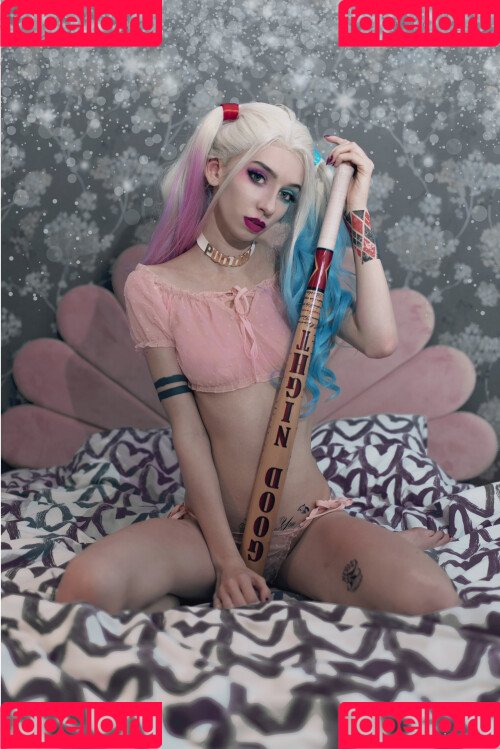 WhiteFox Onlyfans Photo Gallery 