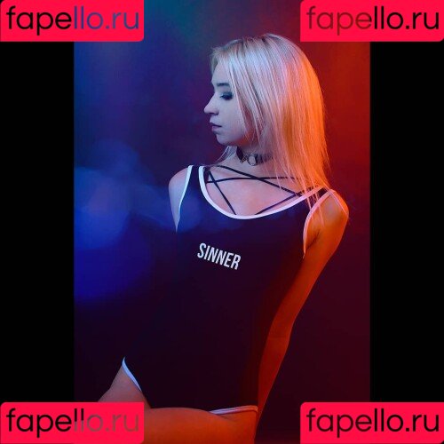 WhiteFox Onlyfans Photo Gallery 