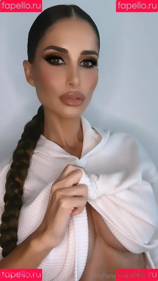 Nikola Jirásková Onlyfans Photo Gallery 
