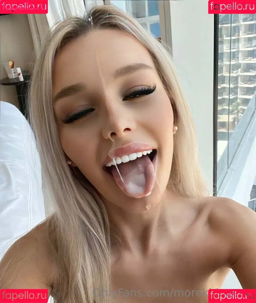 morekhloeeex Onlyfans Photo Gallery 