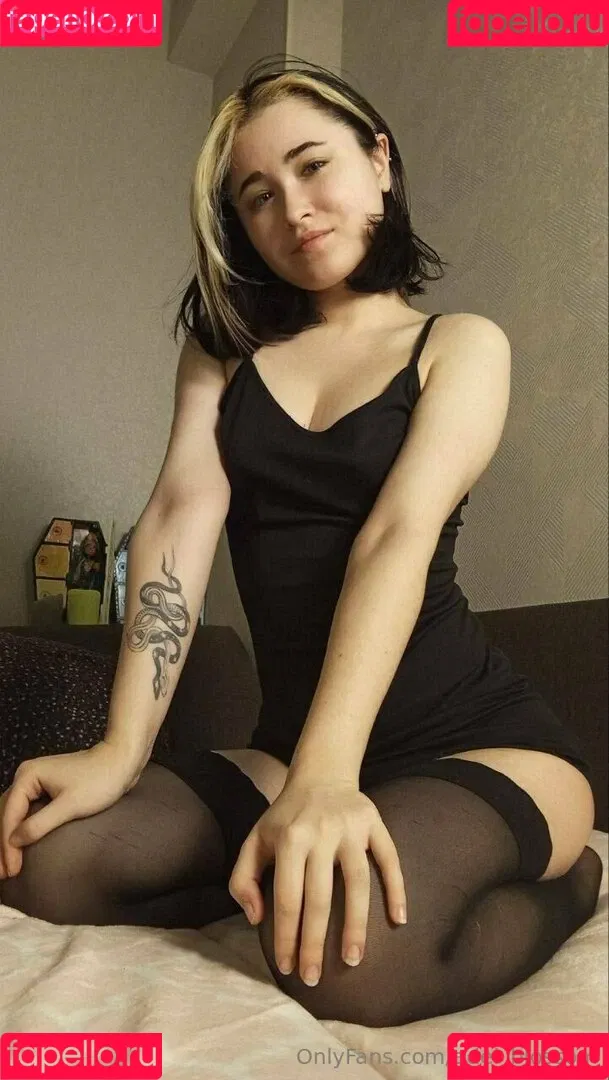 adel_blossom Onlyfans Photo Gallery 