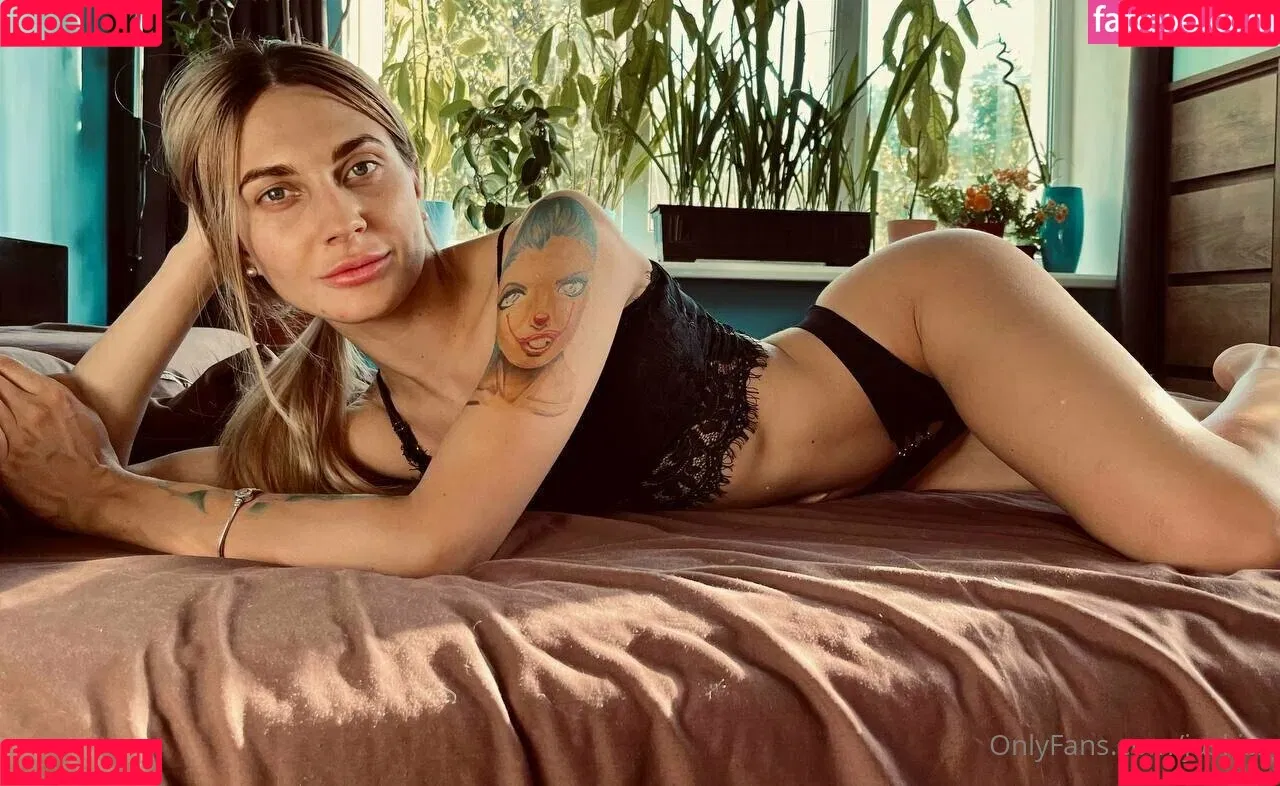 juskiss Onlyfans Photo Gallery 
