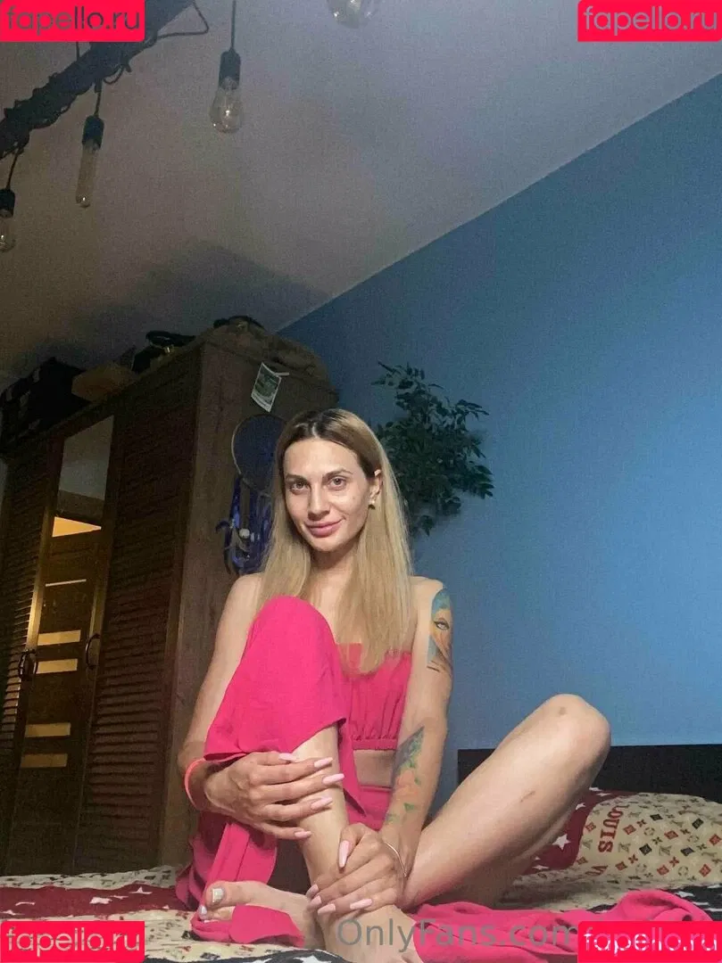 juskiss Onlyfans Photo Gallery 