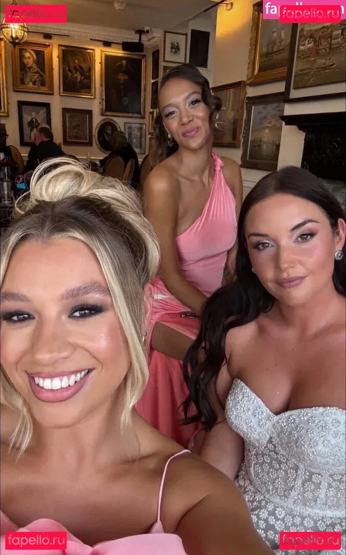 juskiss Onlyfans Photo Gallery 