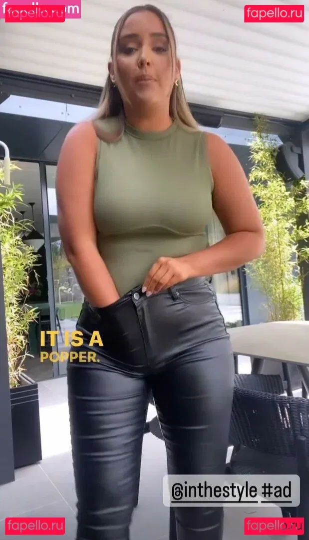 juskiss Onlyfans Photo Gallery 