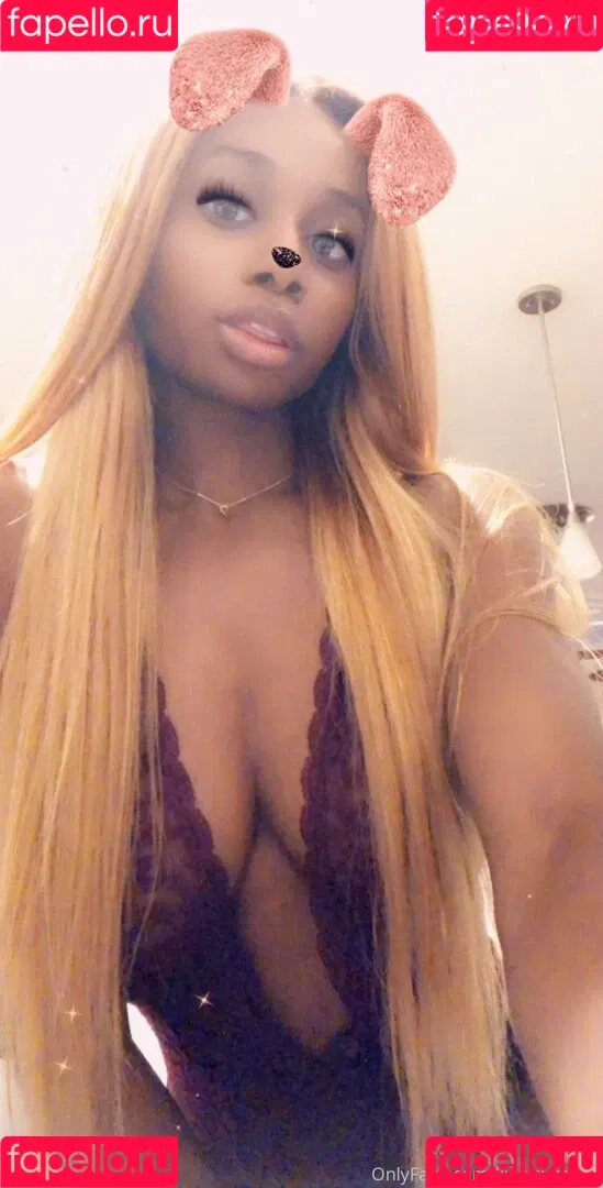 kinsleykarter Onlyfans Photo Gallery 