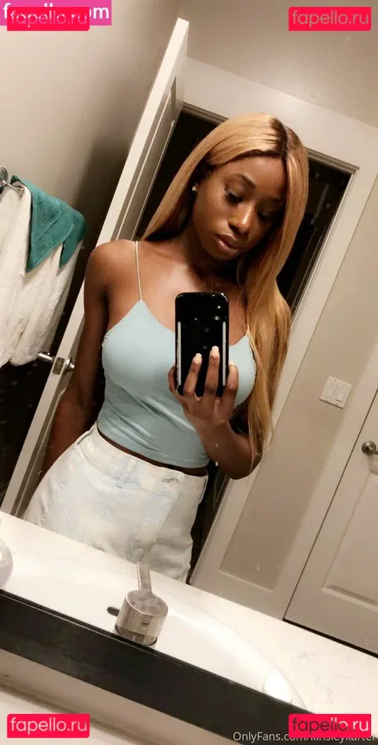 kinsleykarter Onlyfans Photo Gallery 