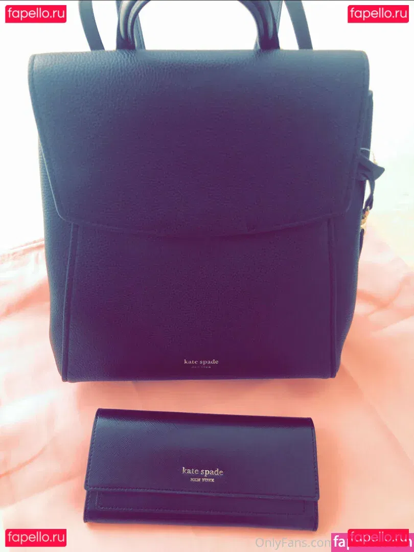 kinsleykarter Onlyfans Photo Gallery 