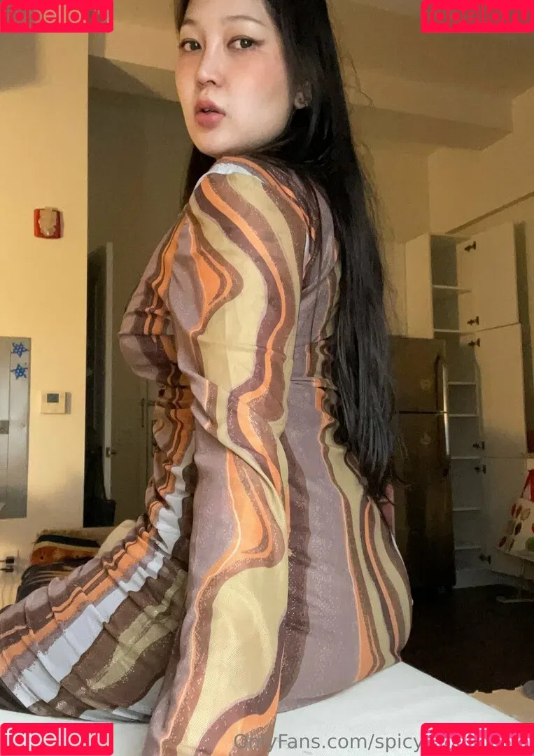 spicyasiankitty2 Onlyfans Photo Gallery 