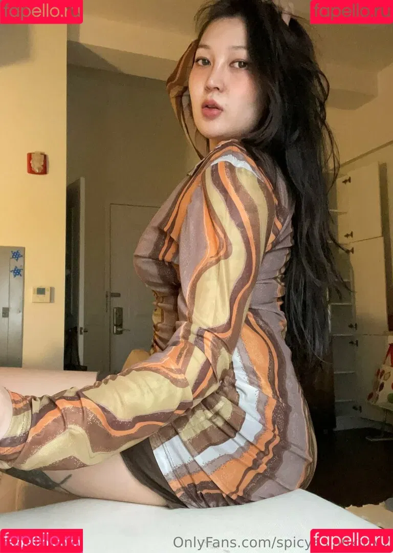 spicyasiankitty2 Onlyfans Photo Gallery 