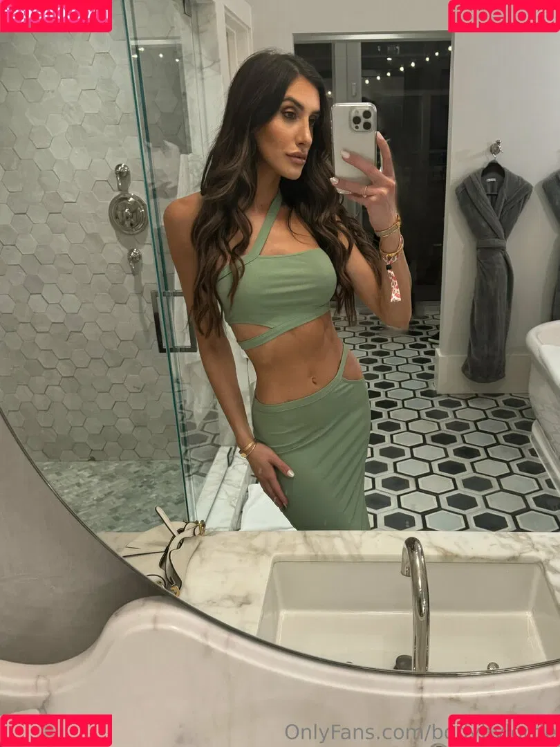 BodybyLorrie Onlyfans Photo Gallery 