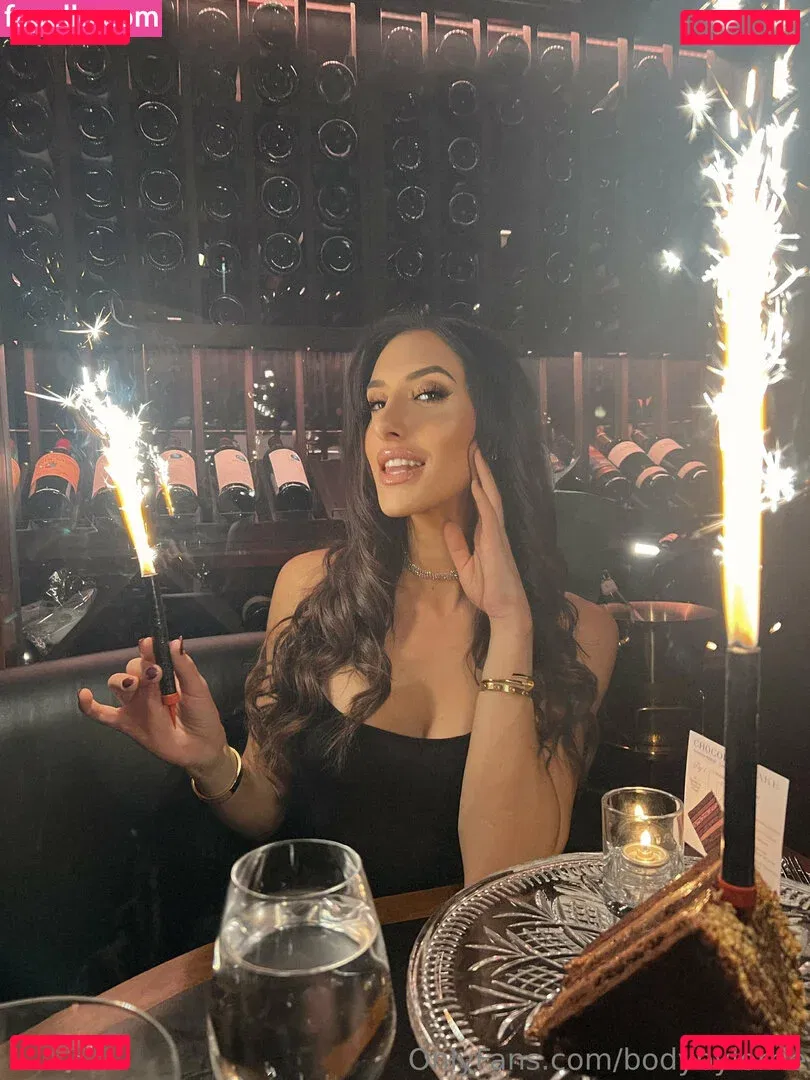 BodybyLorrie Onlyfans Photo Gallery 